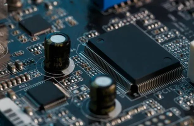 不止光刻機 擋在國產芯片發展路上的“三座大山”與軟件開發的挑戰